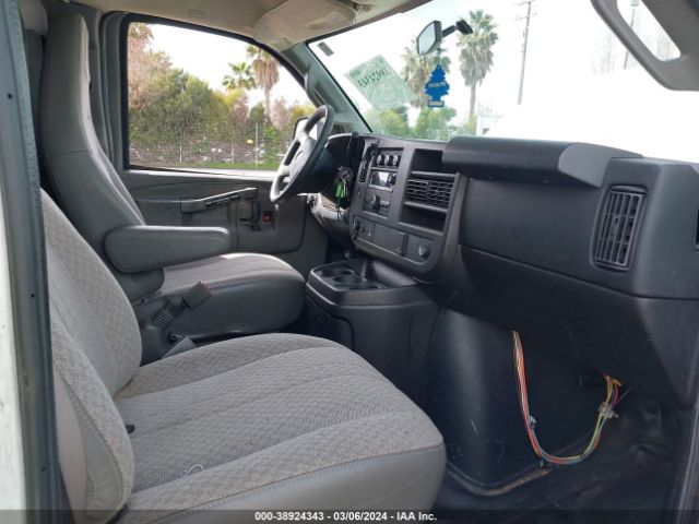 Photo 4 VIN: 1GTW7AFF4H1903801 - GMC SAVANA 2500 