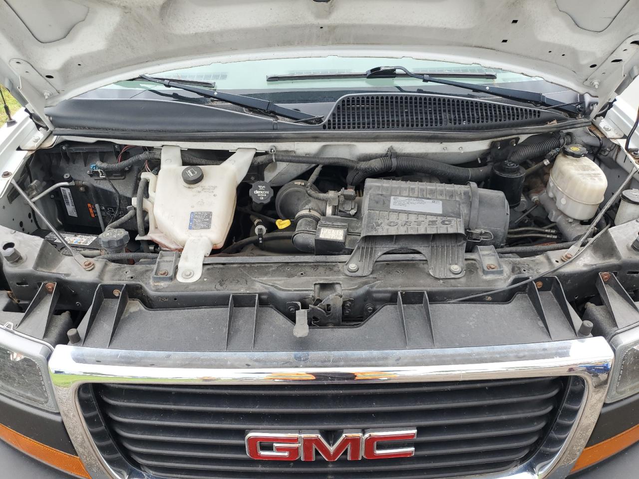 Photo 11 VIN: 1GTW7AFF6H1915514 - GMC SAVANA 