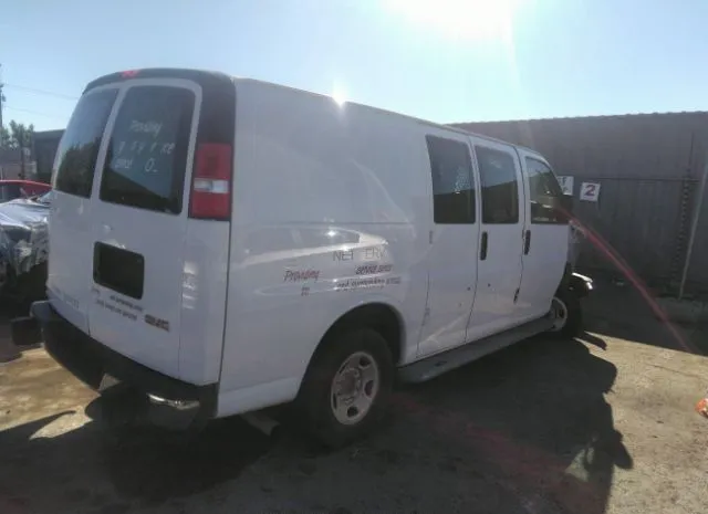 Photo 3 VIN: 1GTW7AFF8G1904366 - GMC SAVANA CARGO VAN 