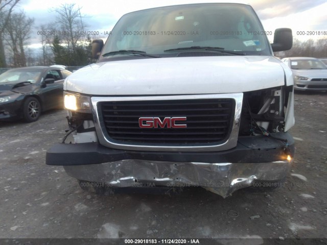 Photo 5 VIN: 1GTW7AFF9H1904880 - GMC SAVANA CARGO VAN 