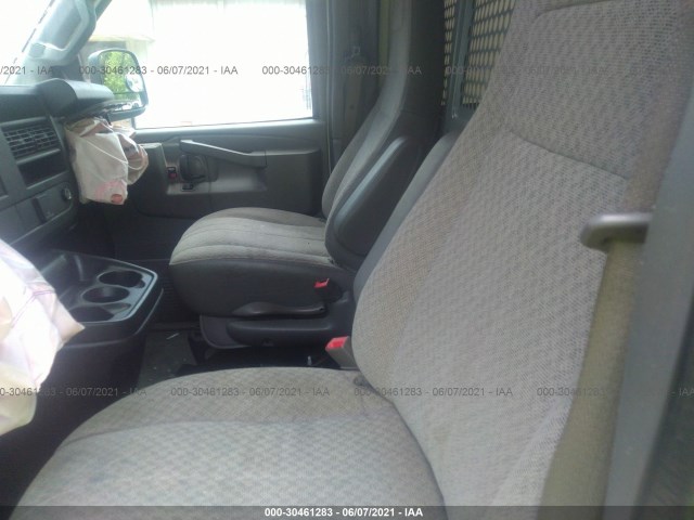 Photo 7 VIN: 1GTW7AFFXH1907996 - GMC SAVANA CARGO VAN 