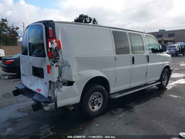 Photo 3 VIN: 1GTW7AFG1J1902037 - GMC SAVANA CARGO VAN 