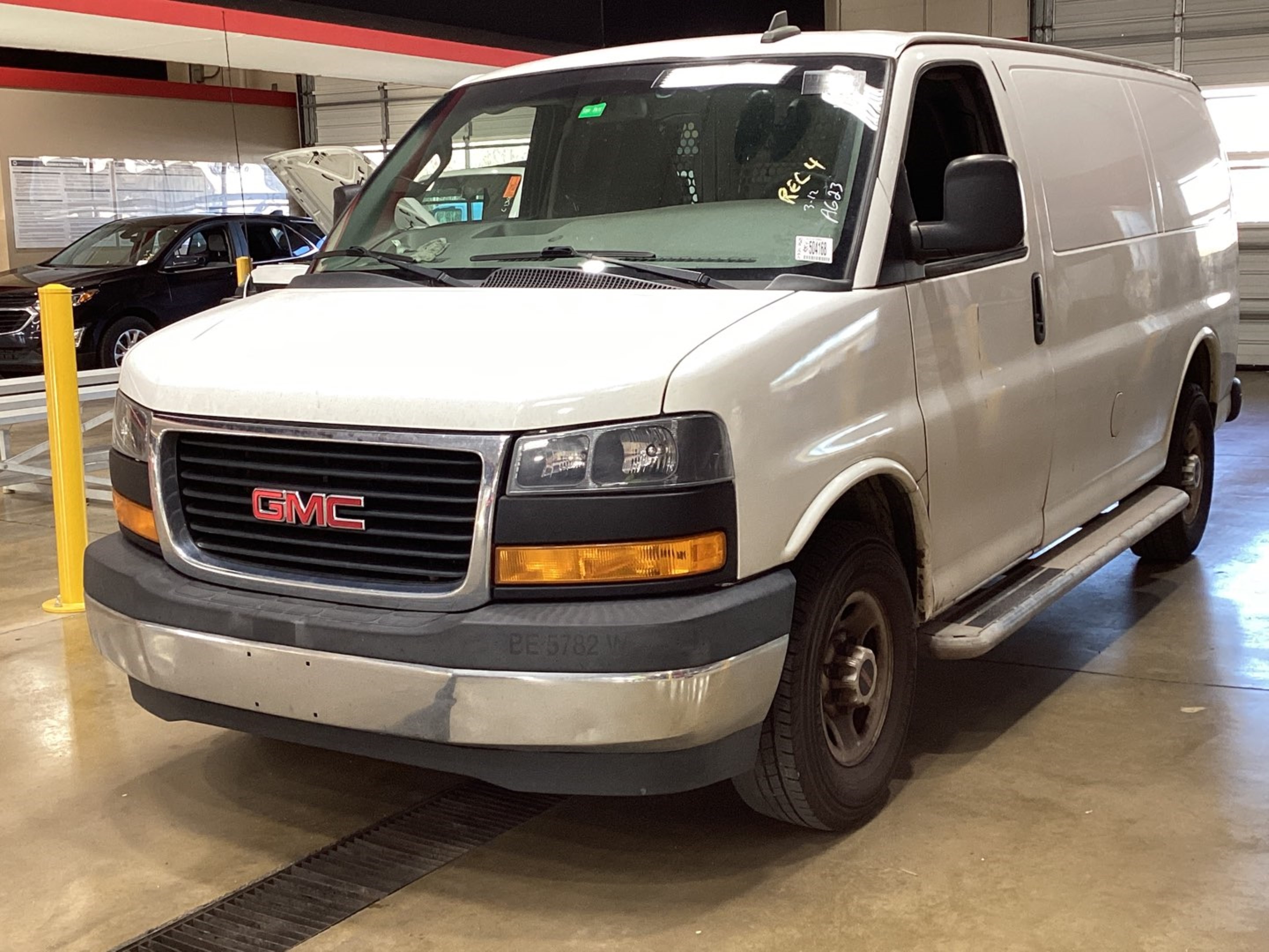 Photo 13 VIN: 1GTW7AFG1K1367275 - GMC SAVANA 