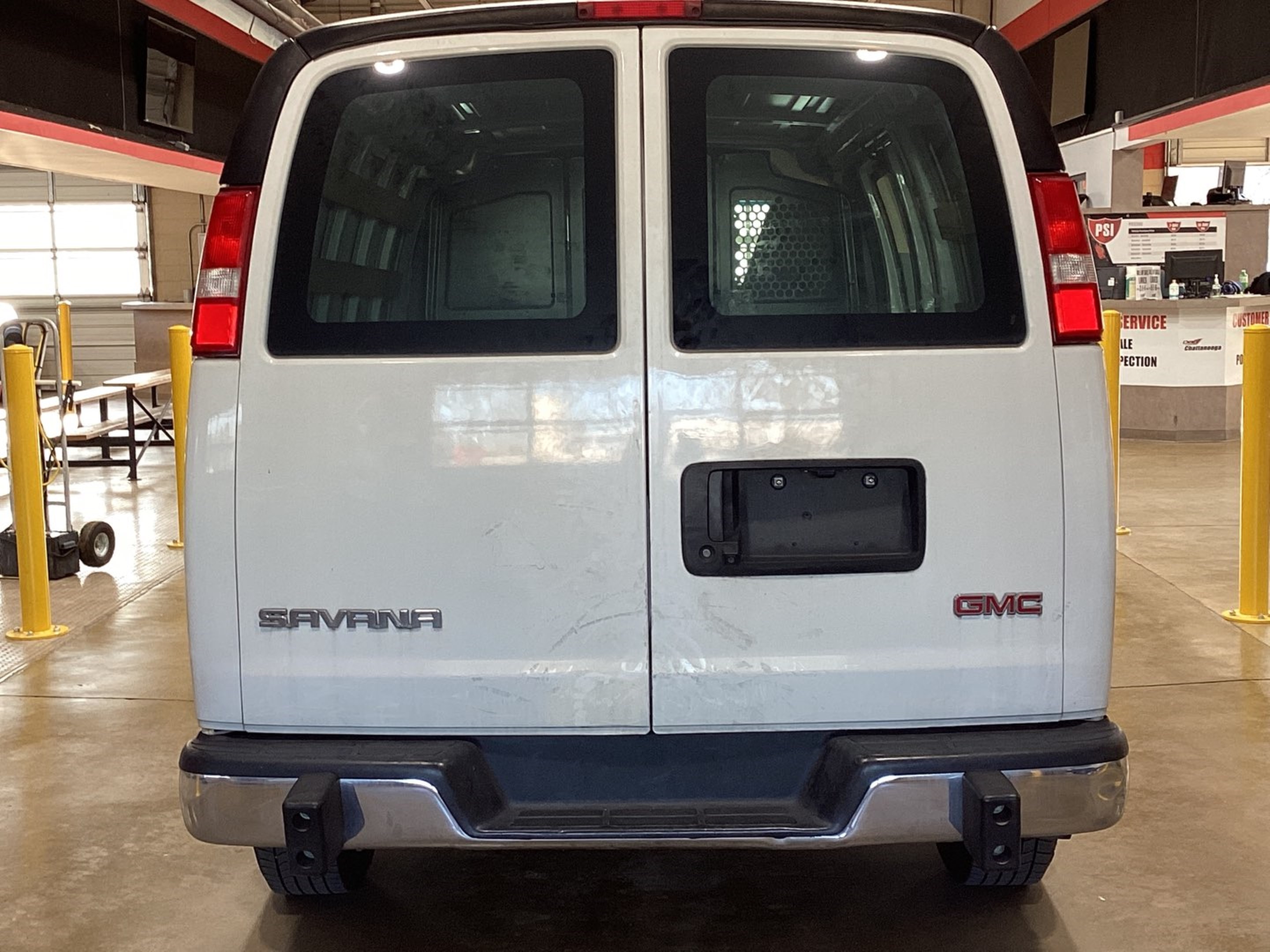 Photo 20 VIN: 1GTW7AFG1K1367275 - GMC SAVANA 