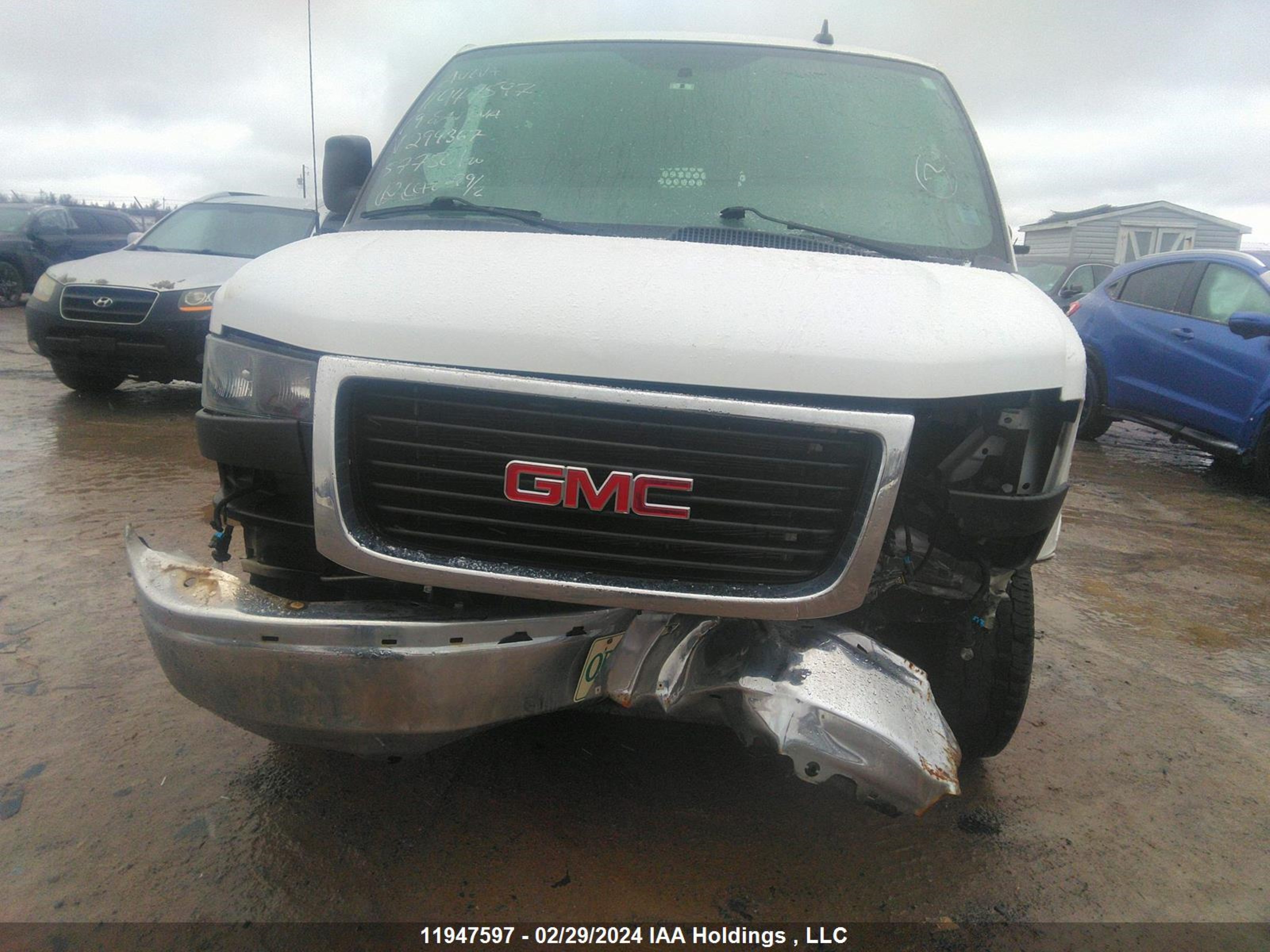 Photo 5 VIN: 1GTW7AFG2K1294367 - GMC SAVANA 