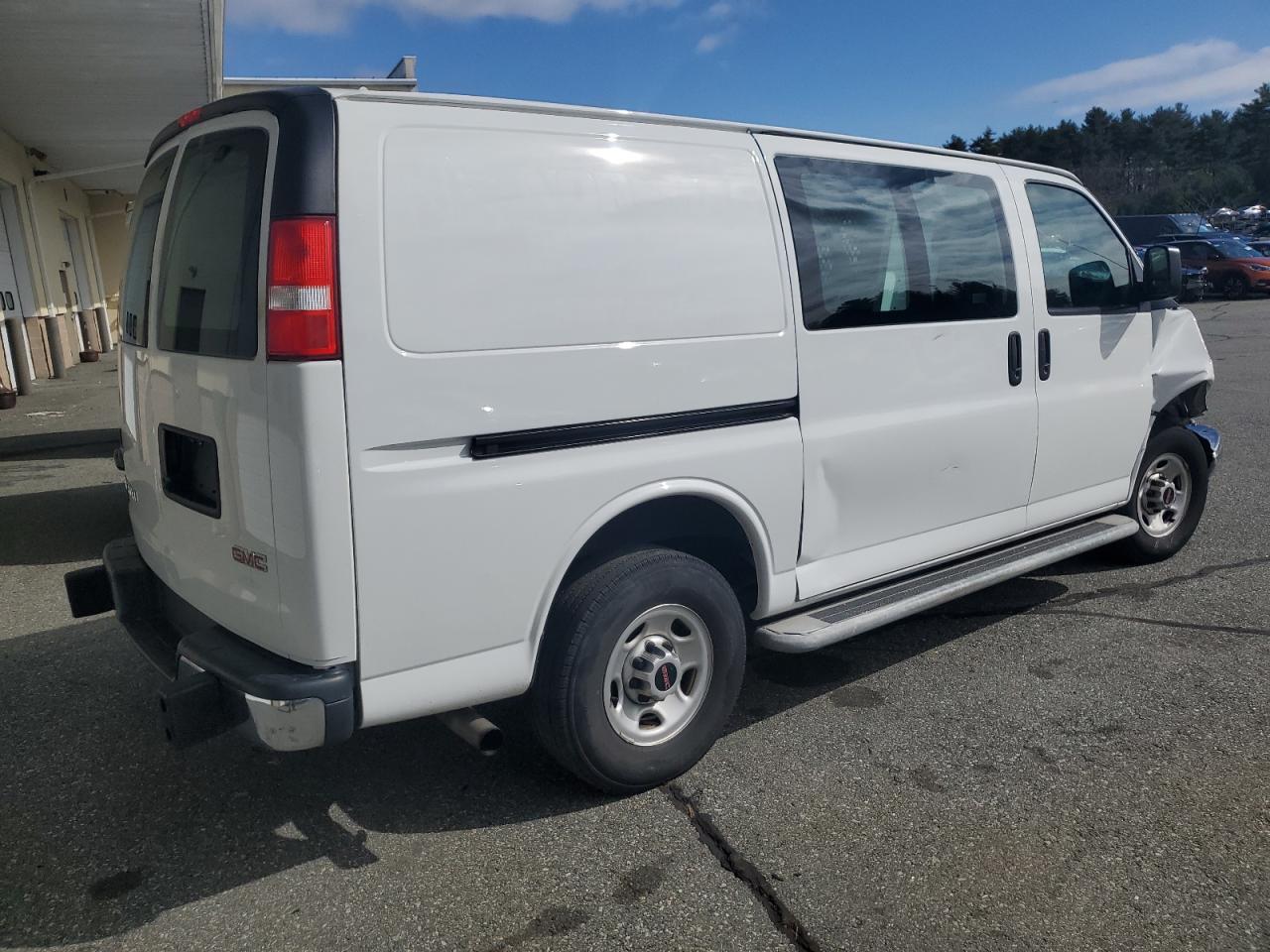 Photo 2 VIN: 1GTW7AFG5L1181224 - GMC SAVANA 