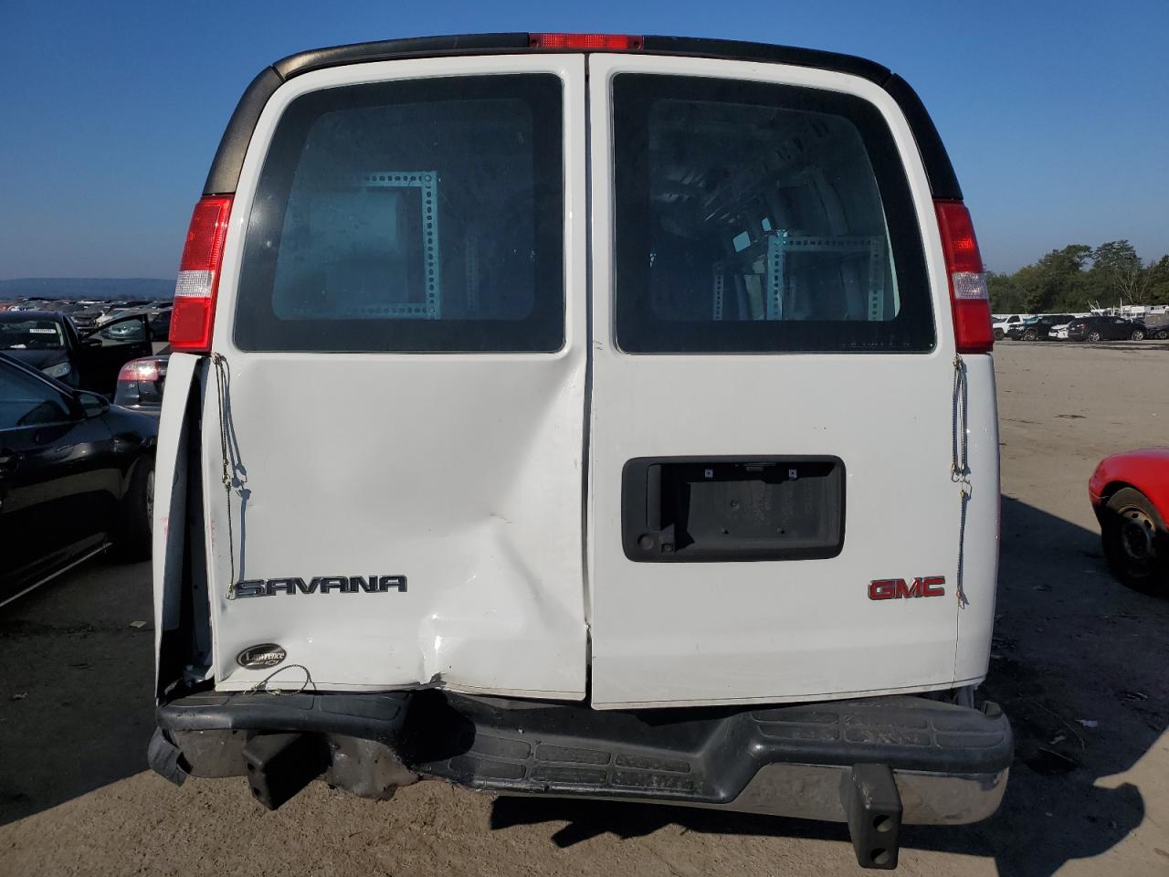 Photo 5 VIN: 1GTW7AFG7L1224249 - GMC SAVANA 