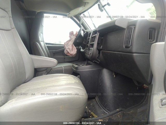 Photo 4 VIN: 1GTW7AFG8G1210947 - GMC SAVANA CARGO VAN 