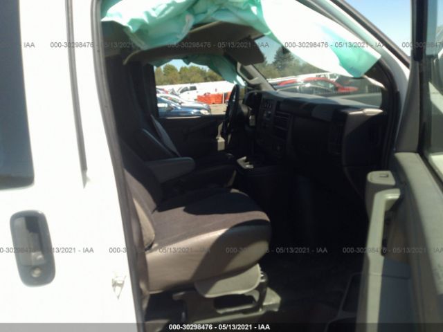 Photo 4 VIN: 1GTW7AFG8J1214813 - GMC SAVANA CARGO VAN 