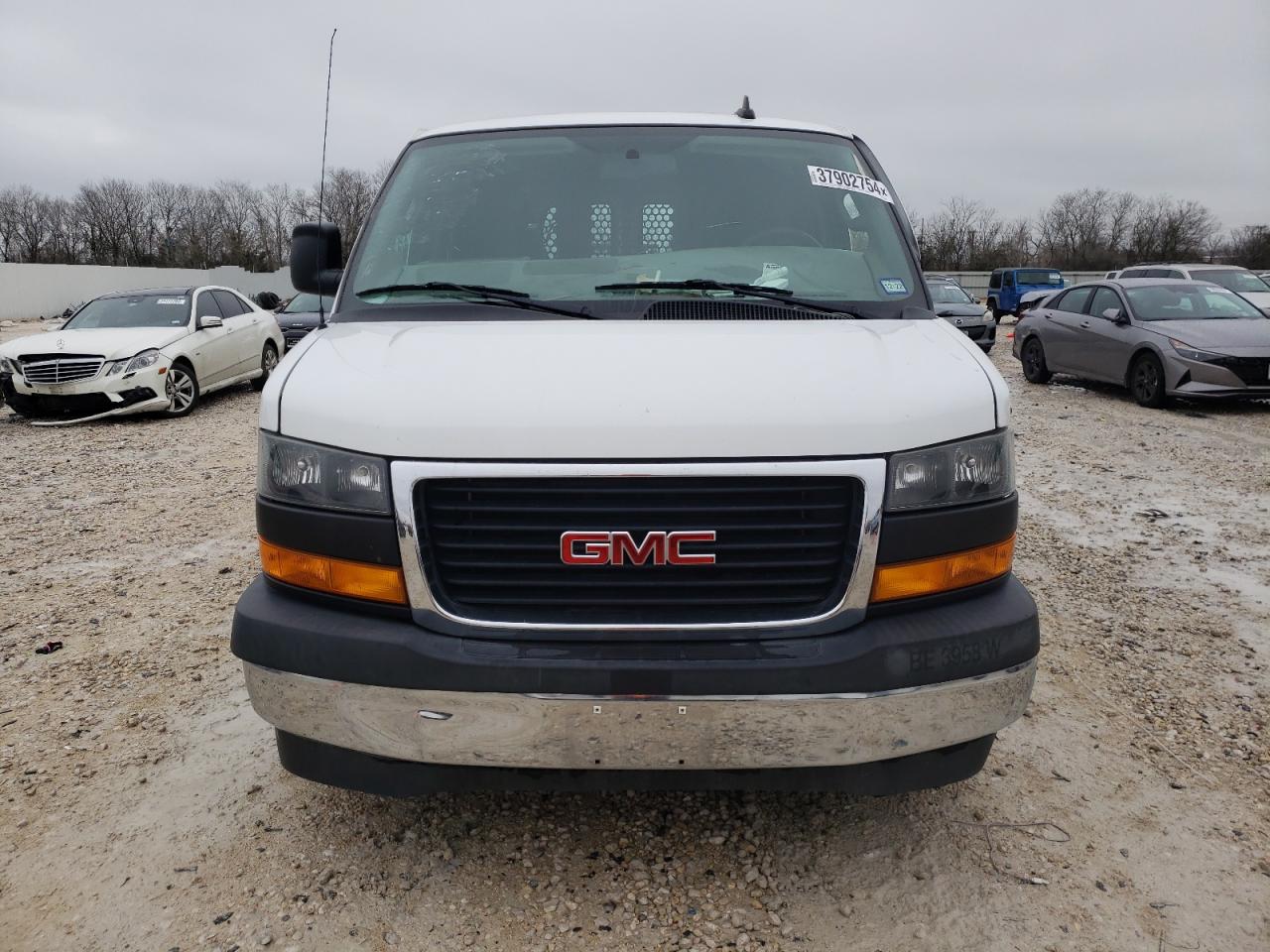 Photo 4 VIN: 1GTW7AFG8K1316937 - GMC SAVANA 