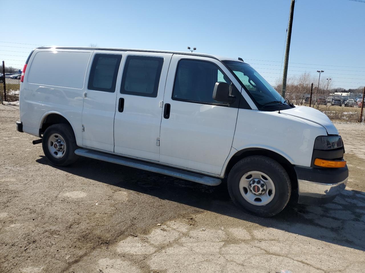 Photo 3 VIN: 1GTW7AFG9L1256331 - GMC SAVANA 