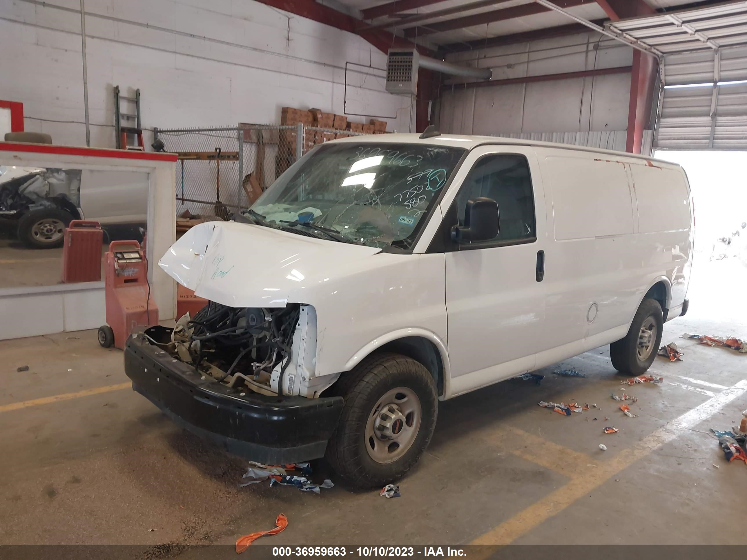 Photo 1 VIN: 1GTW7AFP1K1230823 - GMC SAVANA 