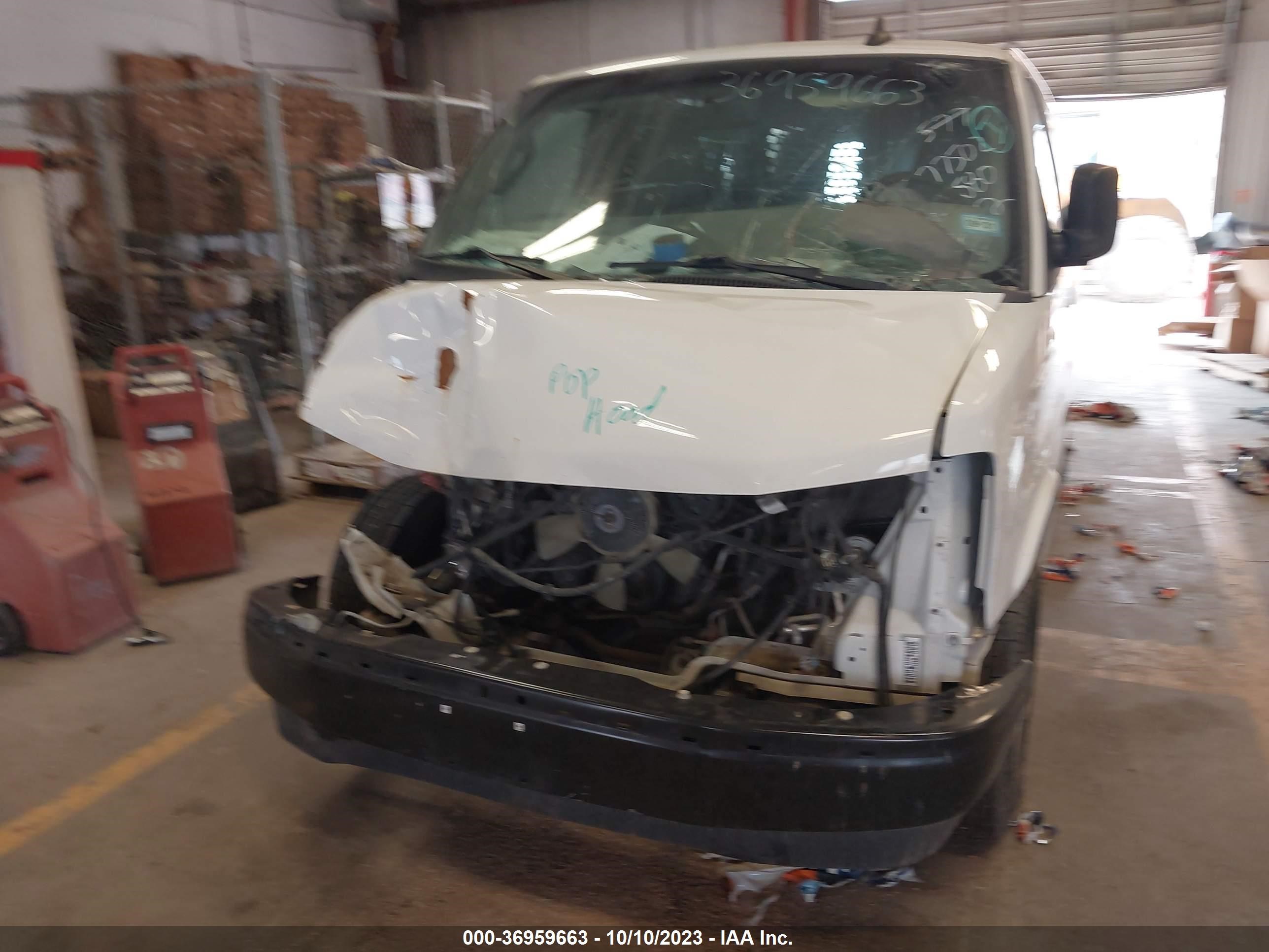 Photo 11 VIN: 1GTW7AFP1K1230823 - GMC SAVANA 