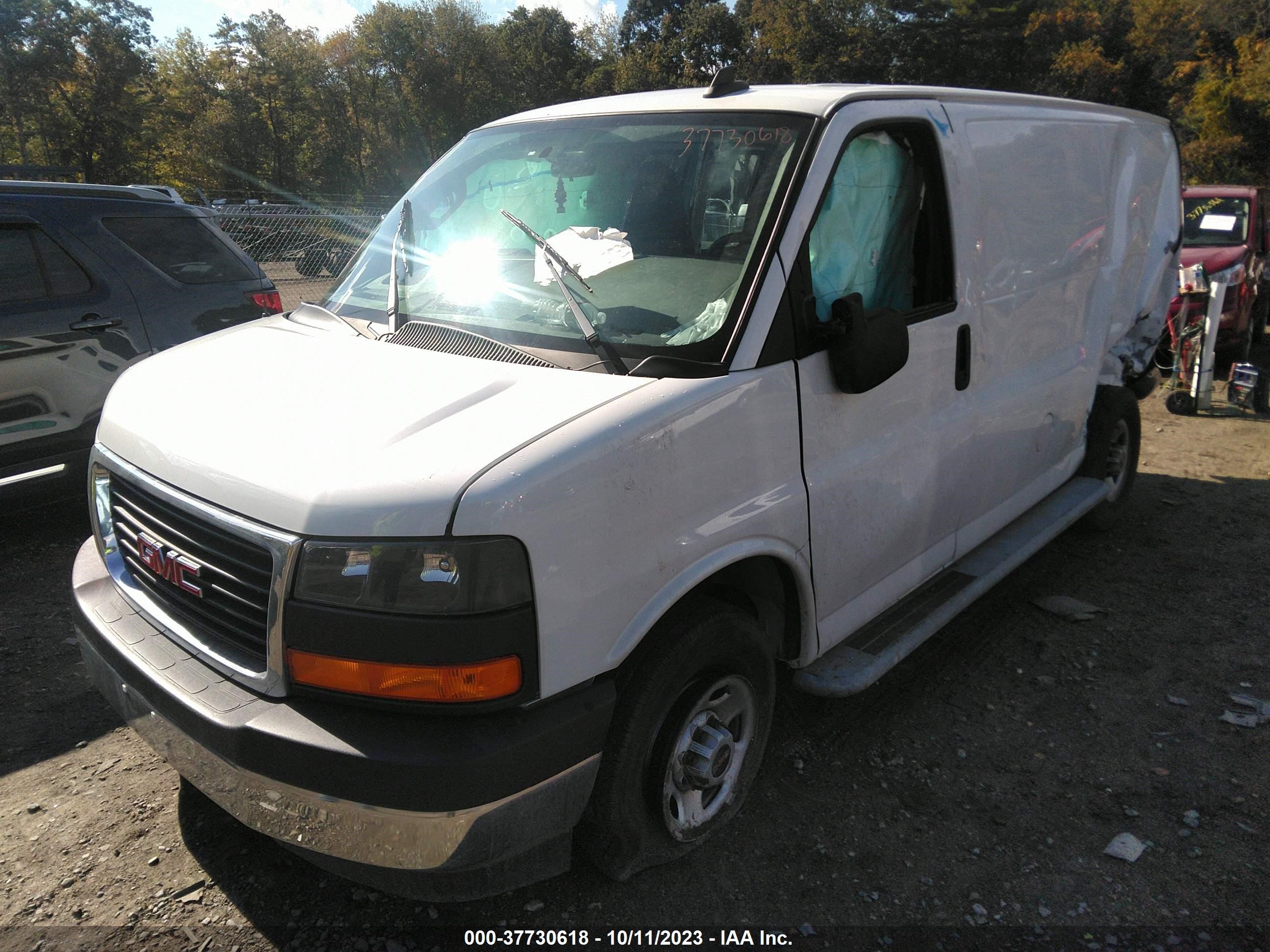 Photo 1 VIN: 1GTW7AFP2M1213564 - GMC SAVANA 