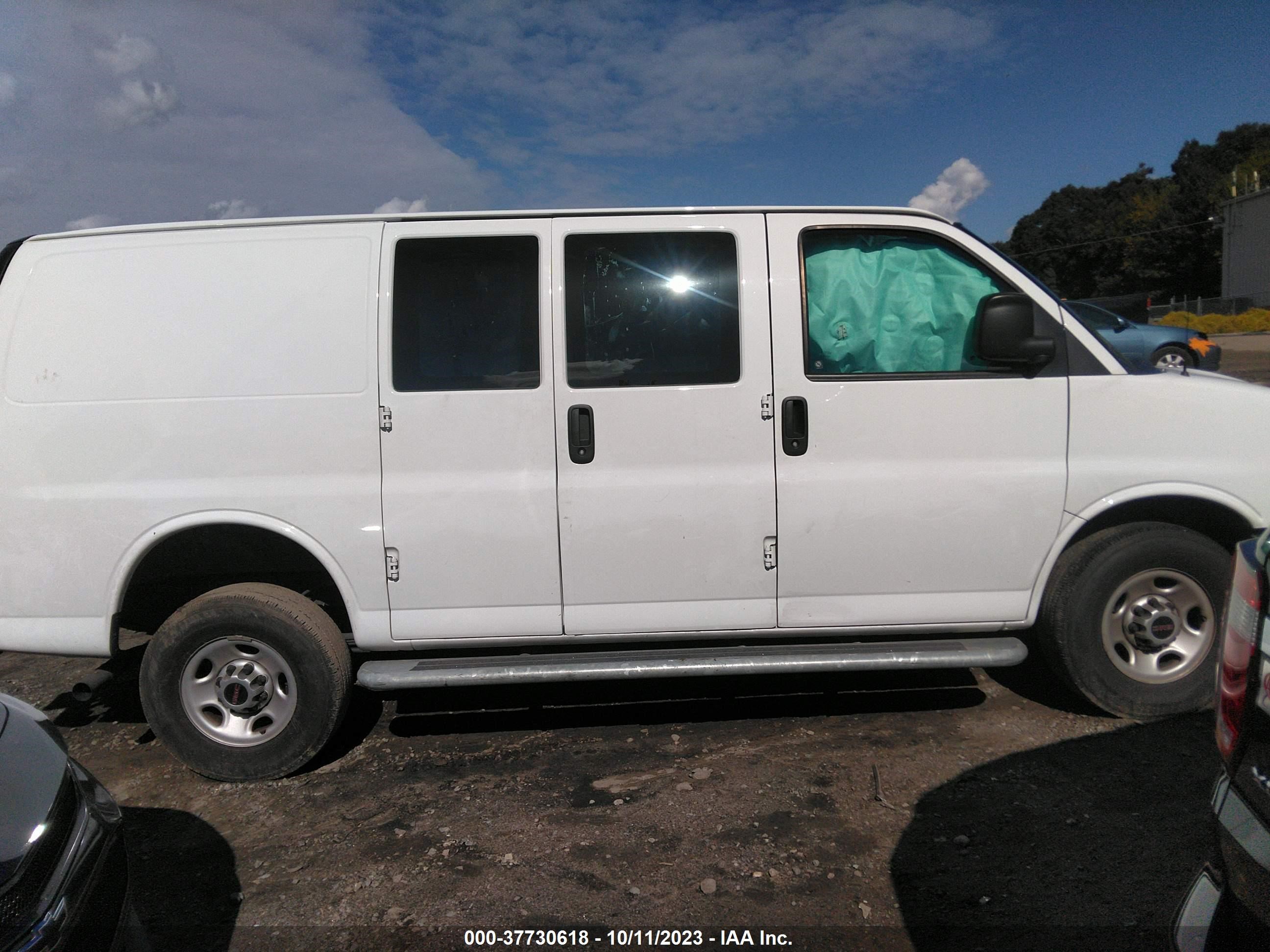 Photo 12 VIN: 1GTW7AFP2M1213564 - GMC SAVANA 