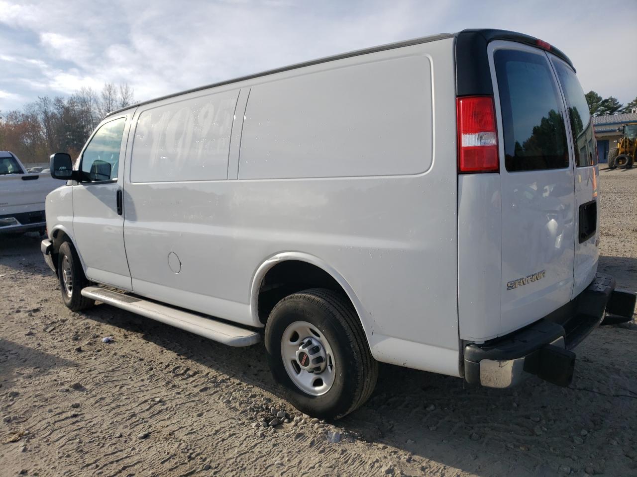 Photo 1 VIN: 1GTW7AFP3M1307226 - GMC SAVANA 