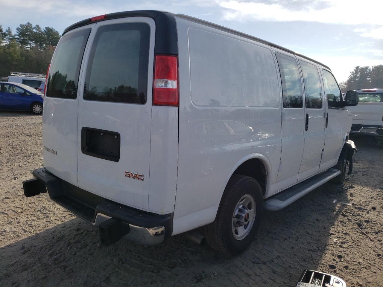 Photo 2 VIN: 1GTW7AFP3M1307226 - GMC SAVANA 