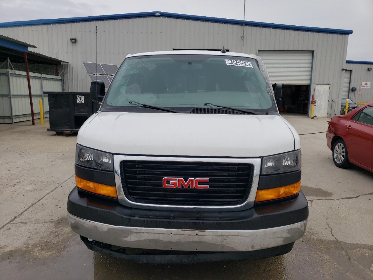 Photo 4 VIN: 1GTW7AFP3P1130164 - GMC SAVANA 