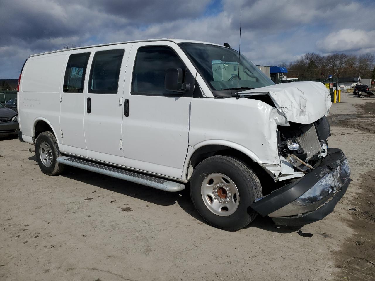 Photo 3 VIN: 1GTW7AFP5N1254966 - GMC SAVANA 