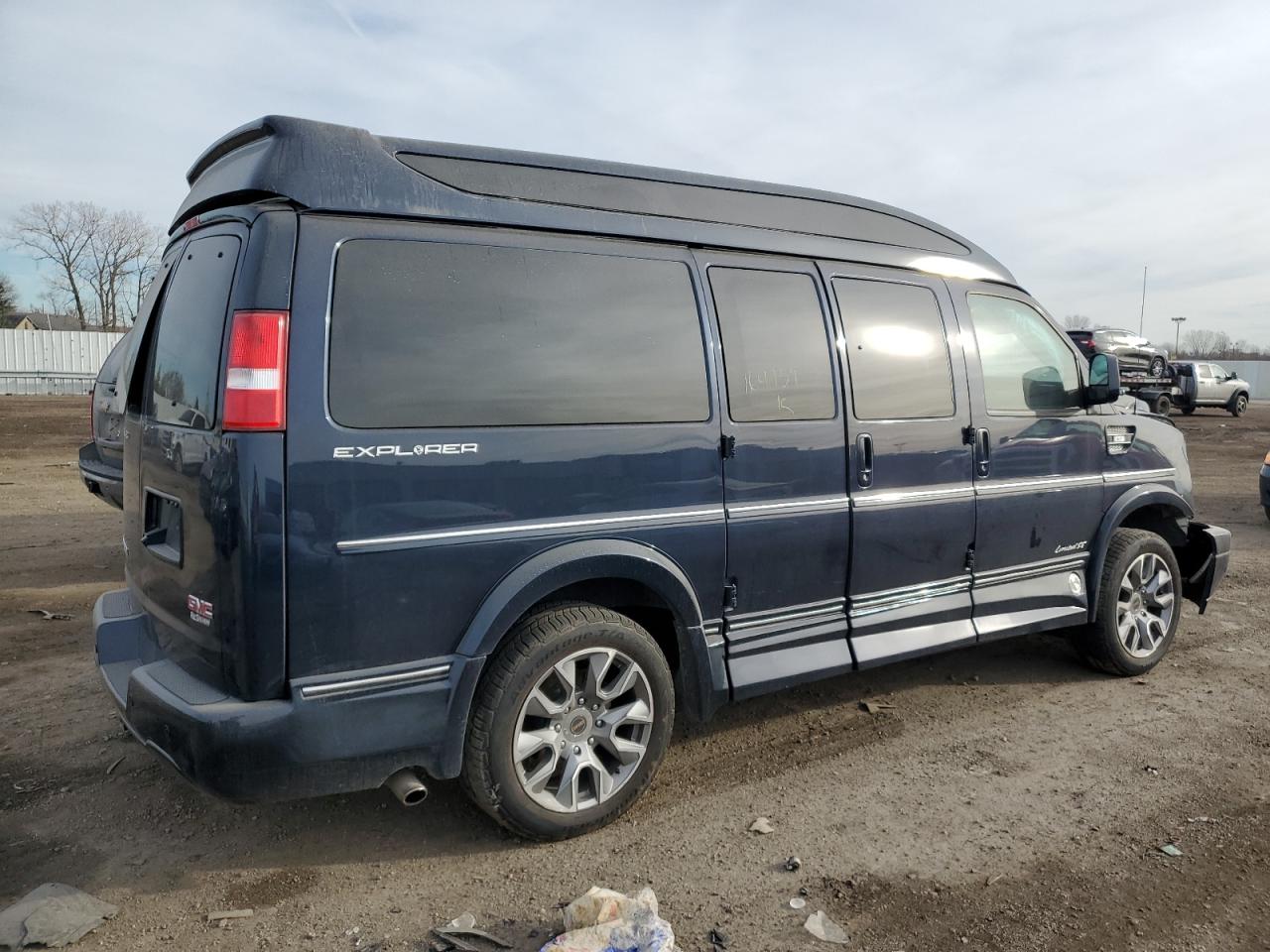 Photo 2 VIN: 1GTW7AFP6P1164759 - GMC SAVANA 