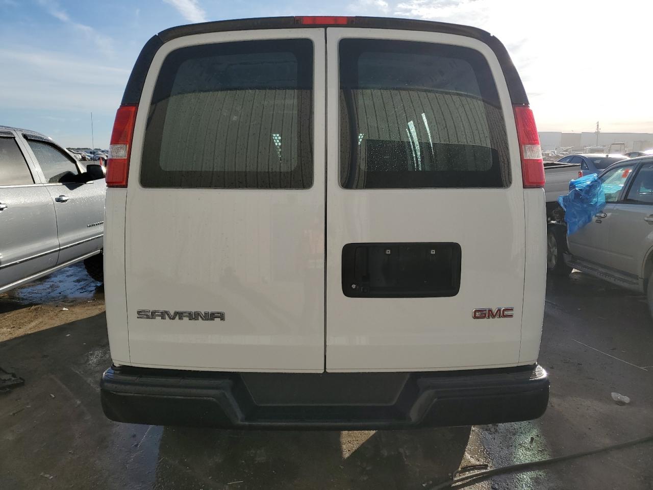 Photo 5 VIN: 1GTW7AFP8M1199055 - GMC SAVANA 