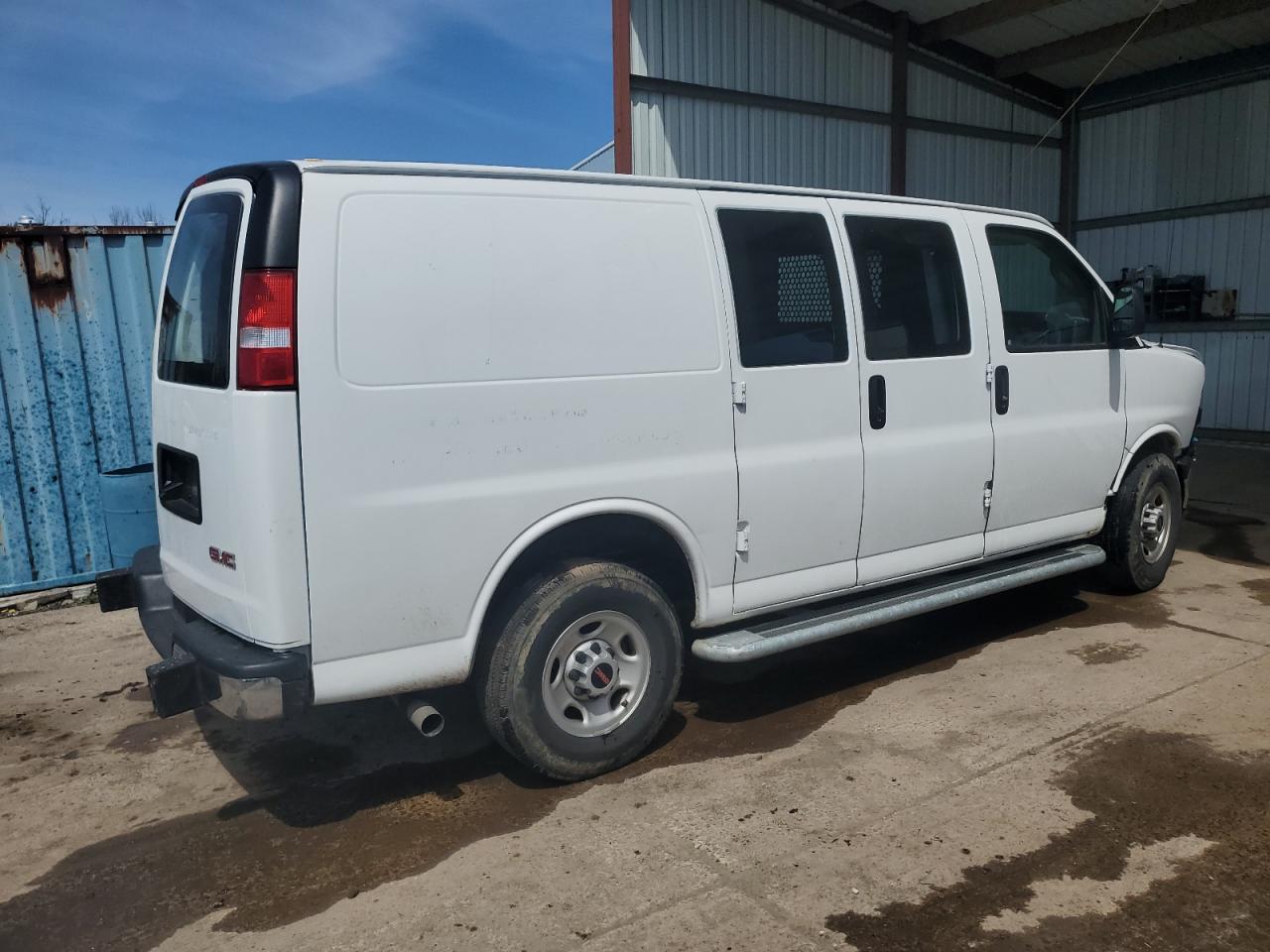 Photo 2 VIN: 1GTW7AFP8N1265248 - GMC SAVANA 