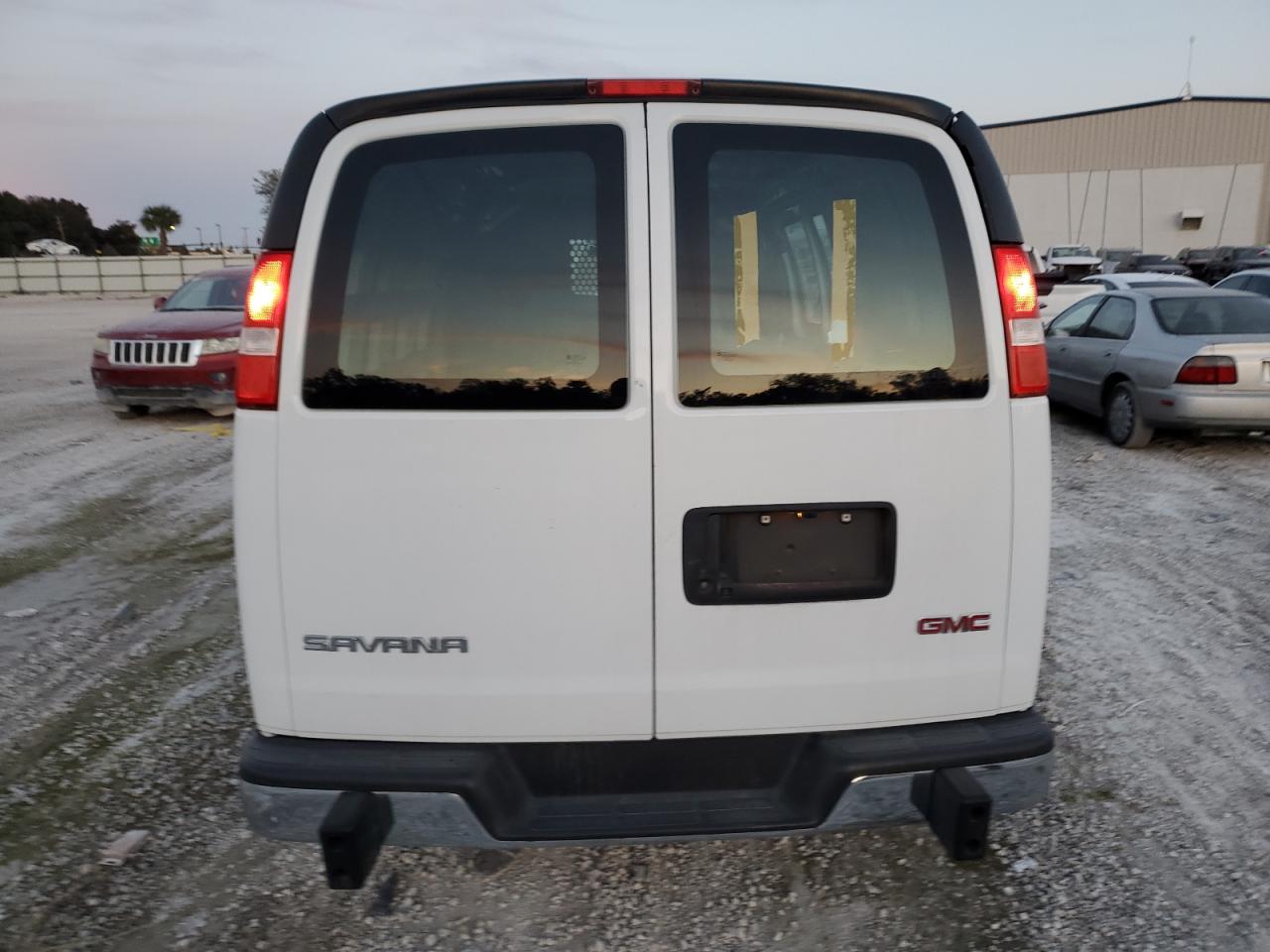 Photo 5 VIN: 1GTW7AFPXM1269171 - GMC SAVANA 