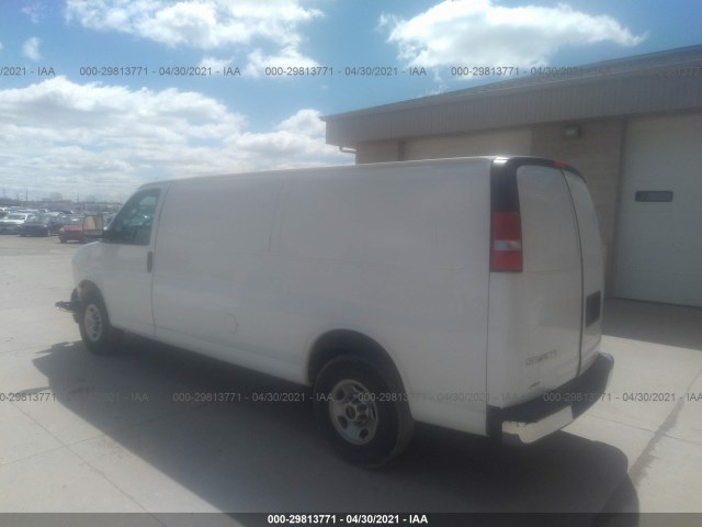 Photo 2 VIN: 1GTW7BFF6H1126091 - GMC SAVANA CARGO VAN 