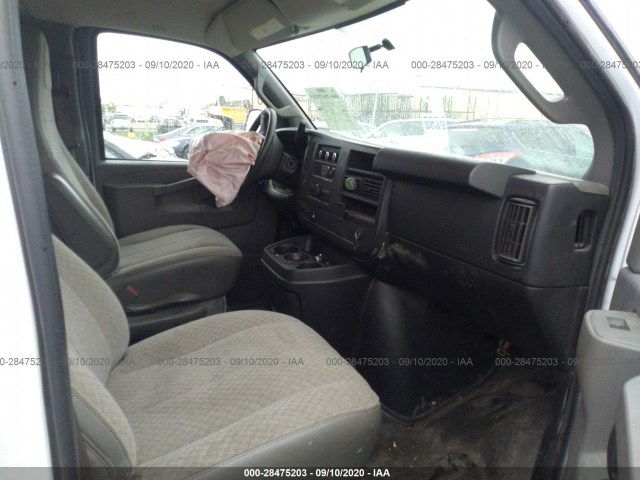 Photo 4 VIN: 1GTW7BFFXH1330828 - GMC SAVANA CARGO VAN 