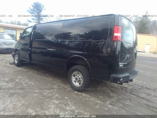 Photo 2 VIN: 1GTW7BFG1J1331879 - GMC SAVANA CARGO VAN 