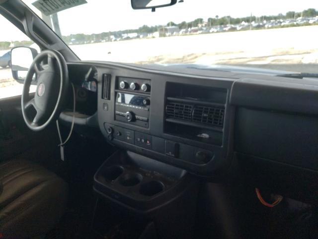 Photo 8 VIN: 1GTW7BFG4J1190208 - GMC SAVANA G25 