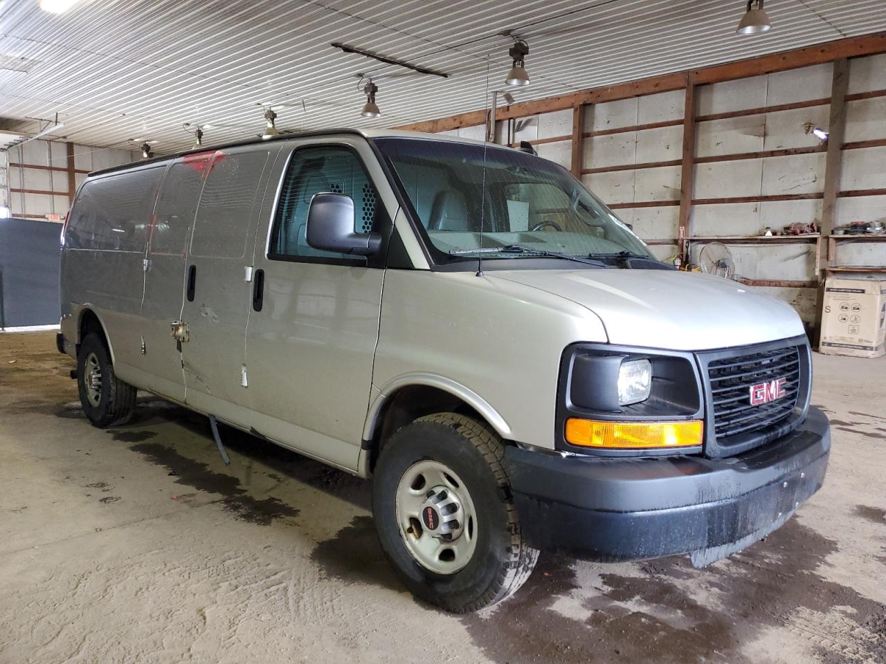 Photo 3 VIN: 1GTW7BFG9G1285579 - GMC SAVANA 