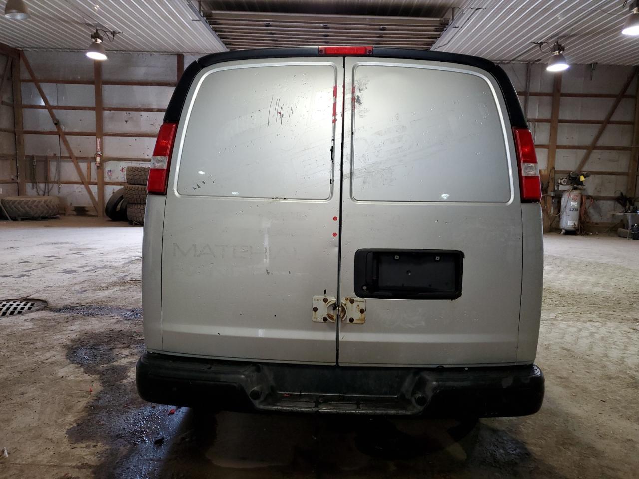 Photo 5 VIN: 1GTW7BFG9G1285579 - GMC SAVANA 