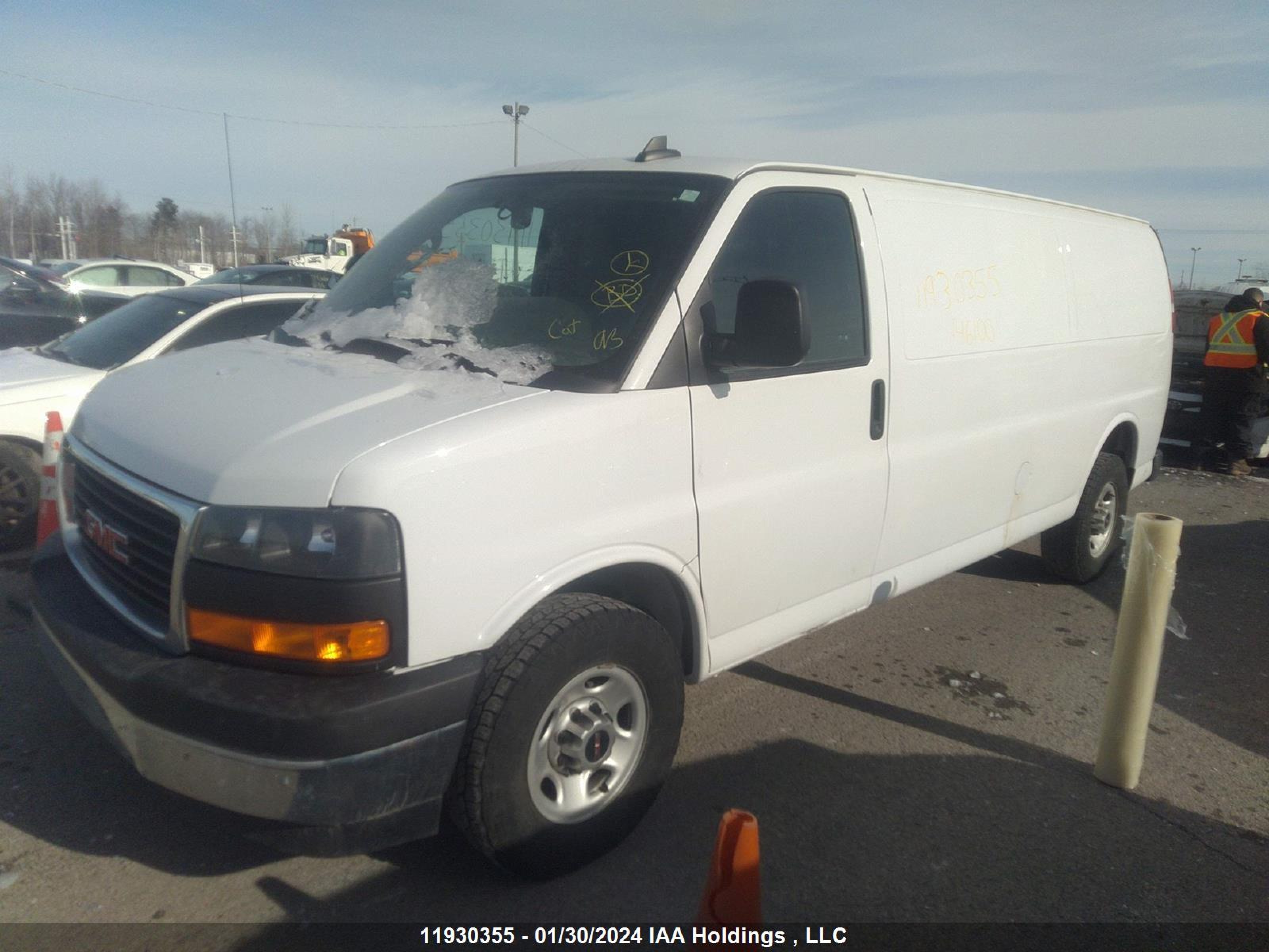 Photo 1 VIN: 1GTW7BFP0M1146100 - GMC SAVANA 