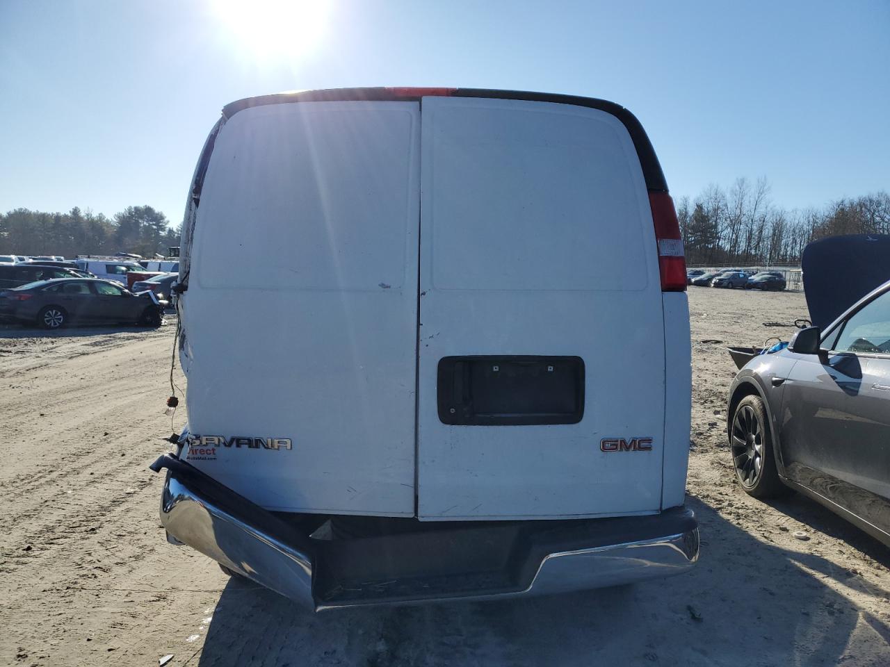 Photo 5 VIN: 1GTW7BFP1K1179135 - GMC SAVANA 