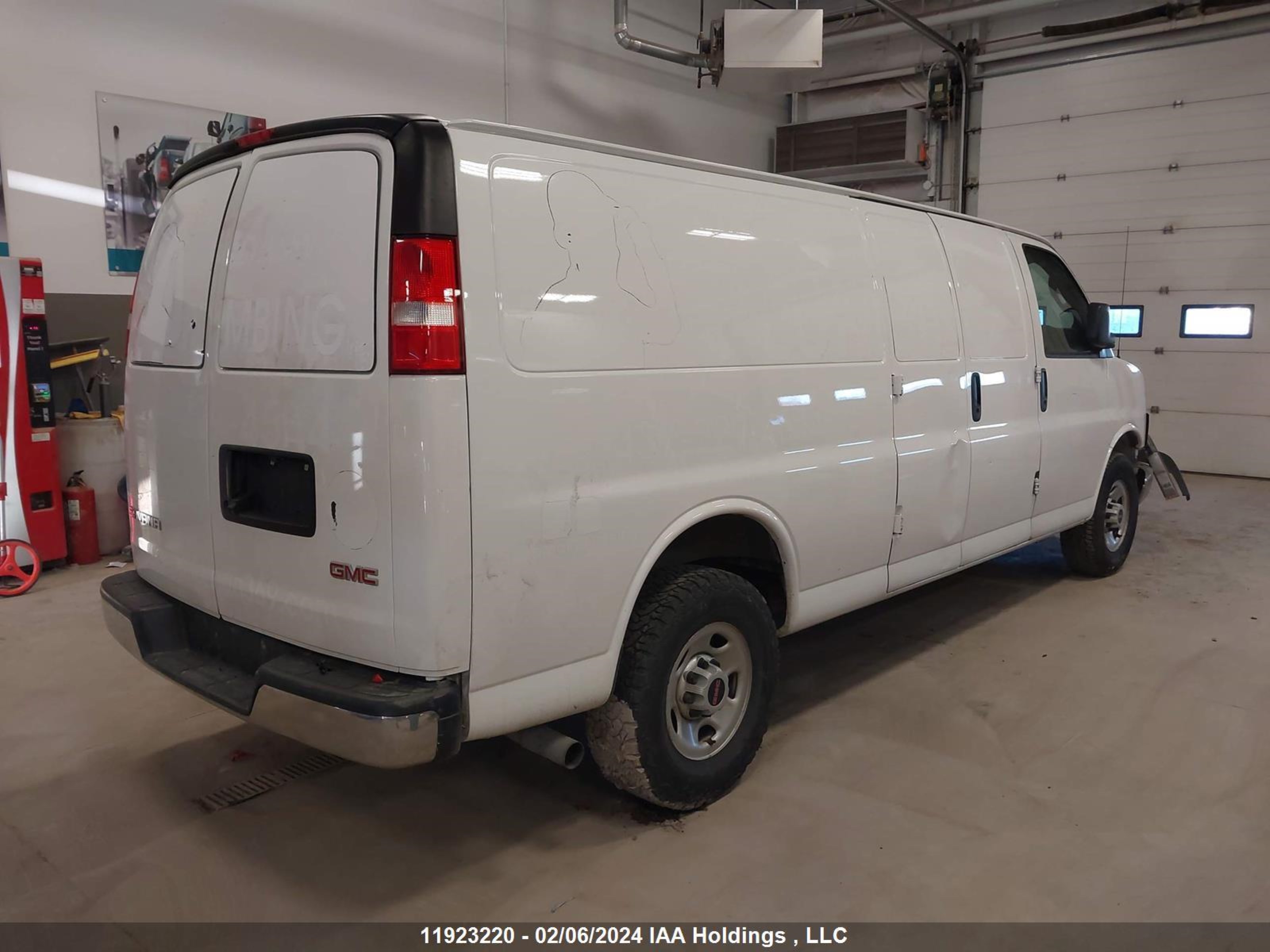 Photo 3 VIN: 1GTW7BFP3L1163942 - GMC SAVANA 