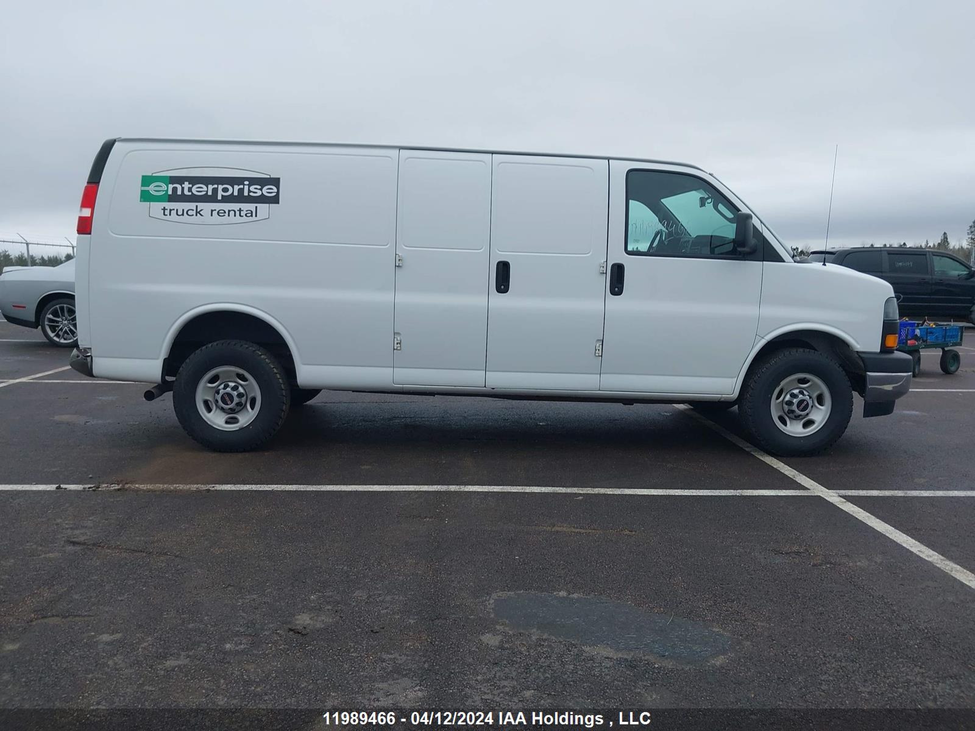 Photo 12 VIN: 1GTW7BFP3M1147807 - GMC SAVANA 