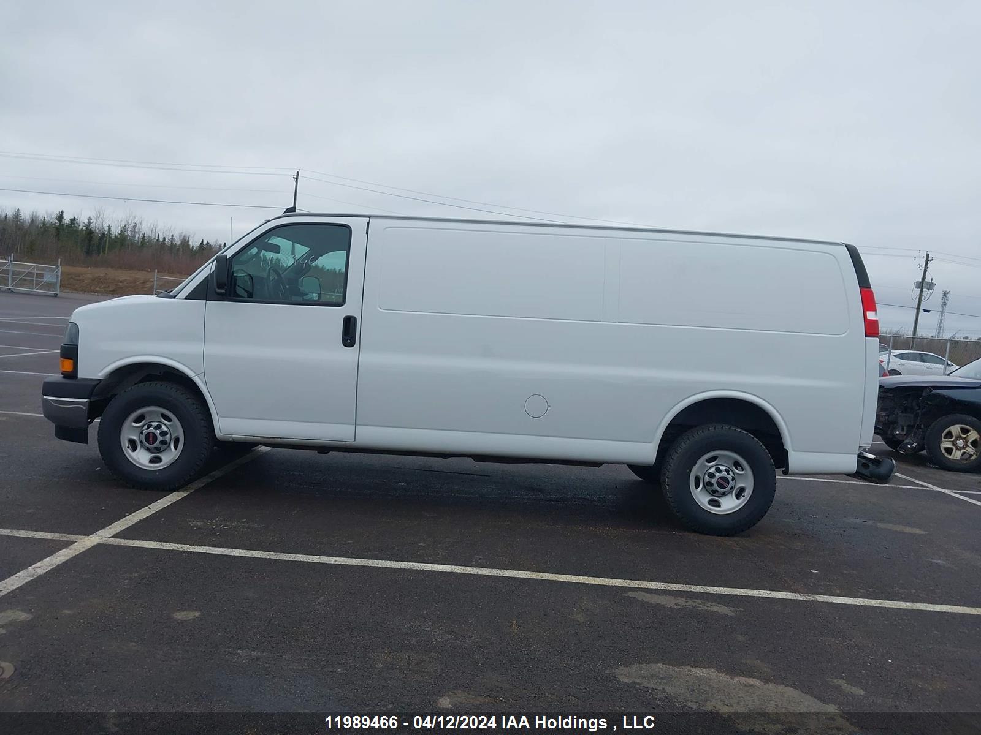 Photo 13 VIN: 1GTW7BFP3M1147807 - GMC SAVANA 