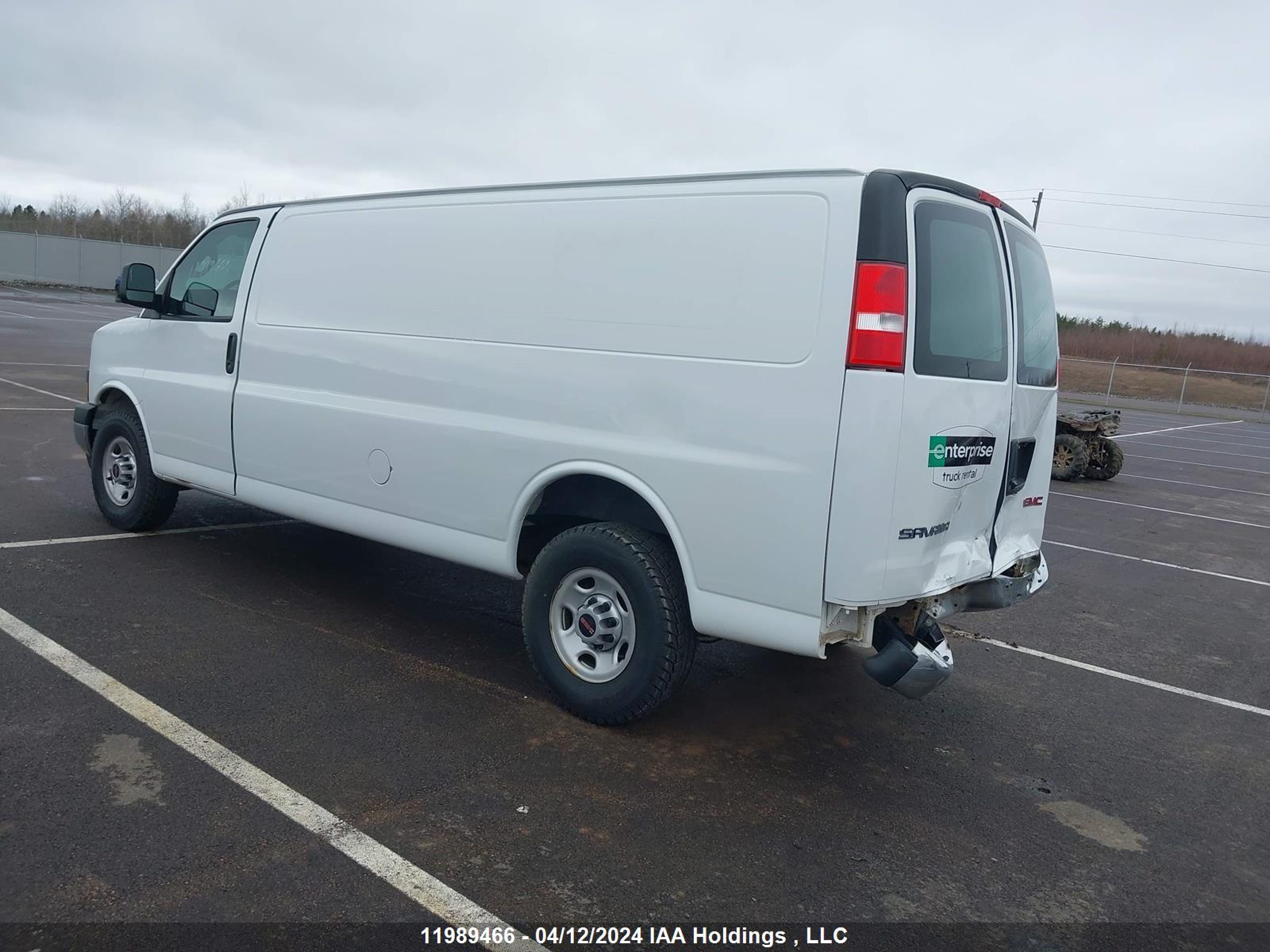 Photo 2 VIN: 1GTW7BFP3M1147807 - GMC SAVANA 