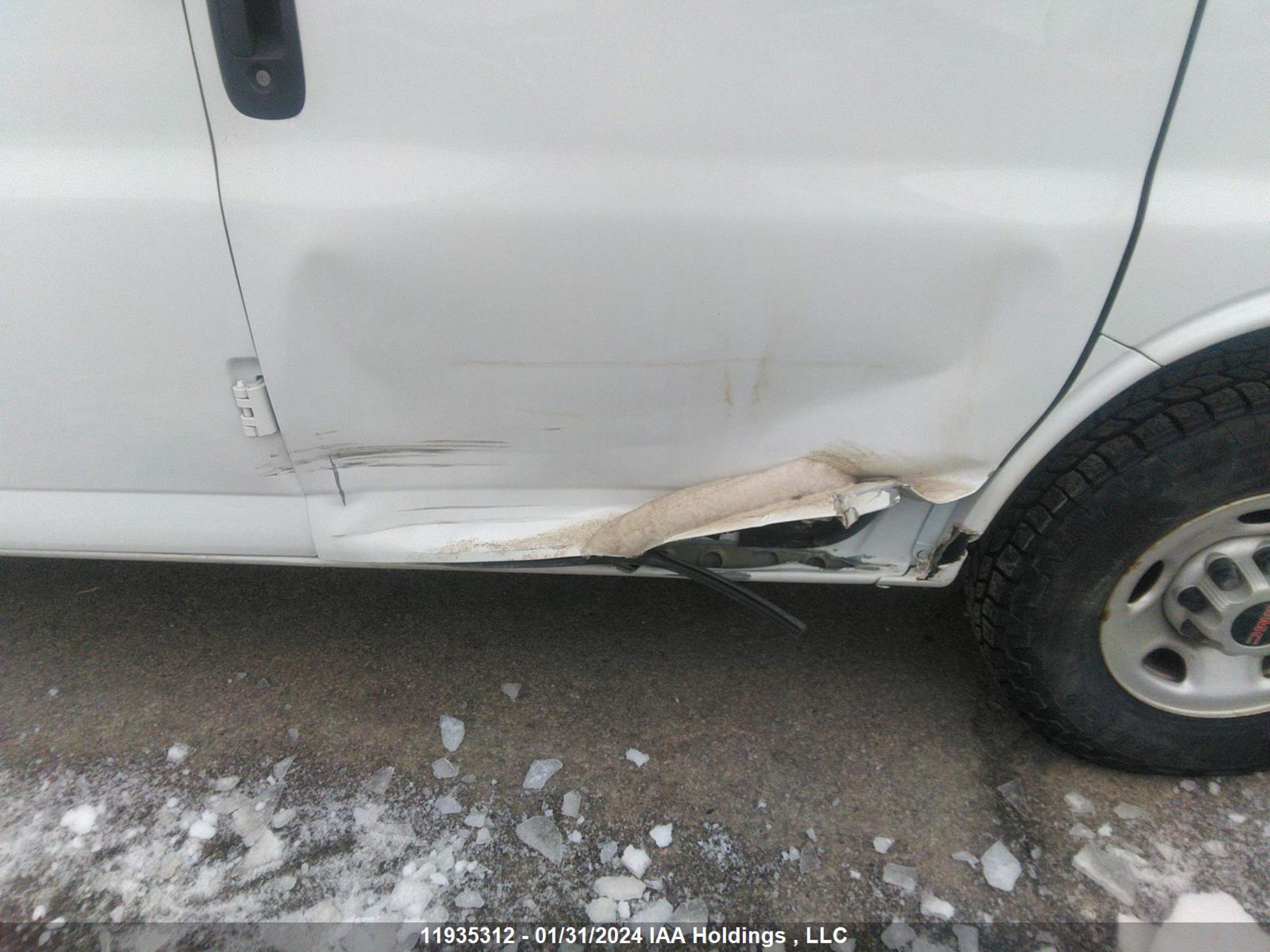 Photo 5 VIN: 1GTW7BFP5L1231089 - GMC SAVANA 