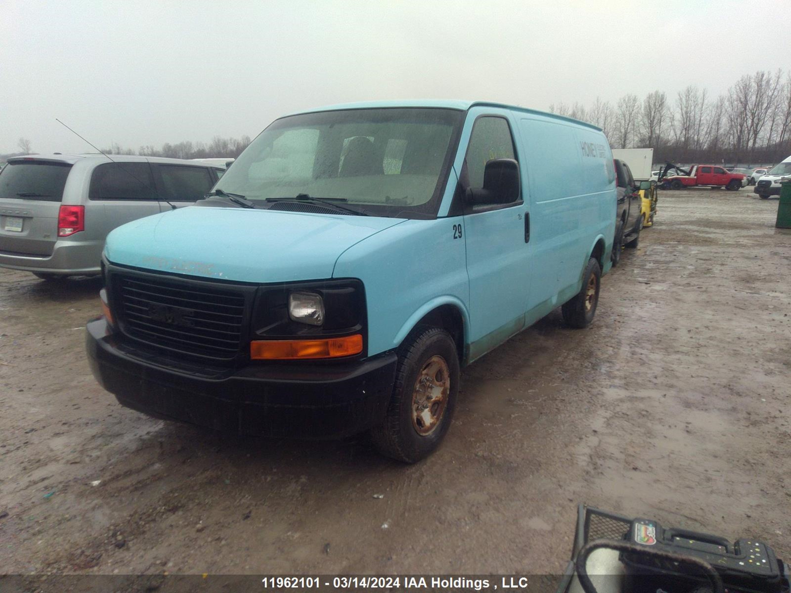 Photo 1 VIN: 1GTW7FBA2C1107919 - GMC SAVANA 