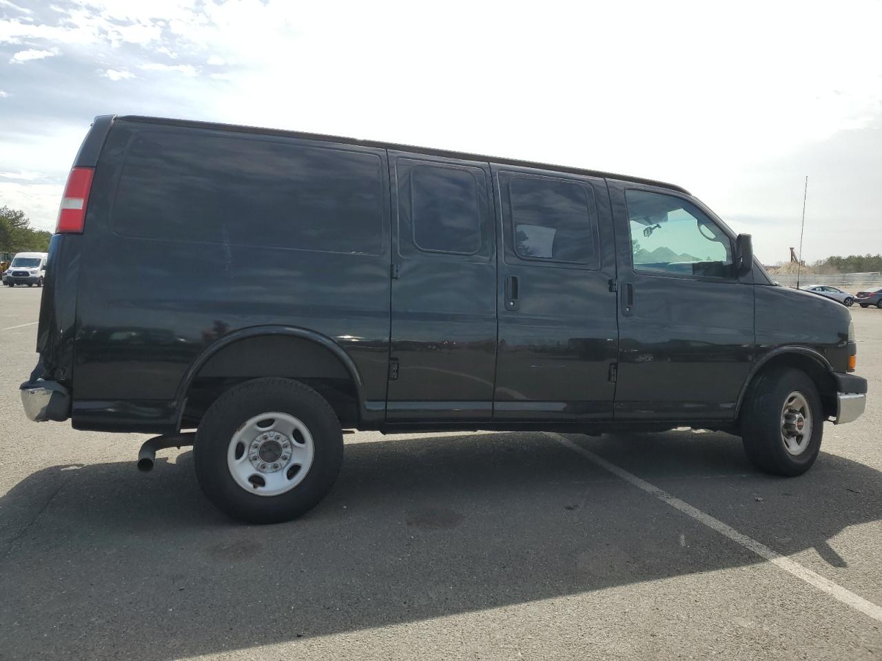 Photo 2 VIN: 1GTW7FBAXC1189981 - GMC SAVANA 