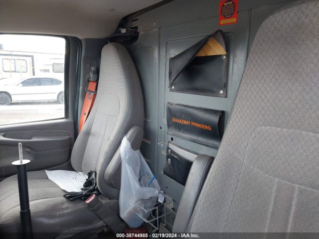 Photo 4 VIN: 1GTW7FCA2C1183624 - GMC SAVANA 2500 