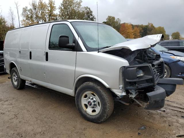 Photo 3 VIN: 1GTW7FCA4D1106433 - GMC SAVANA 