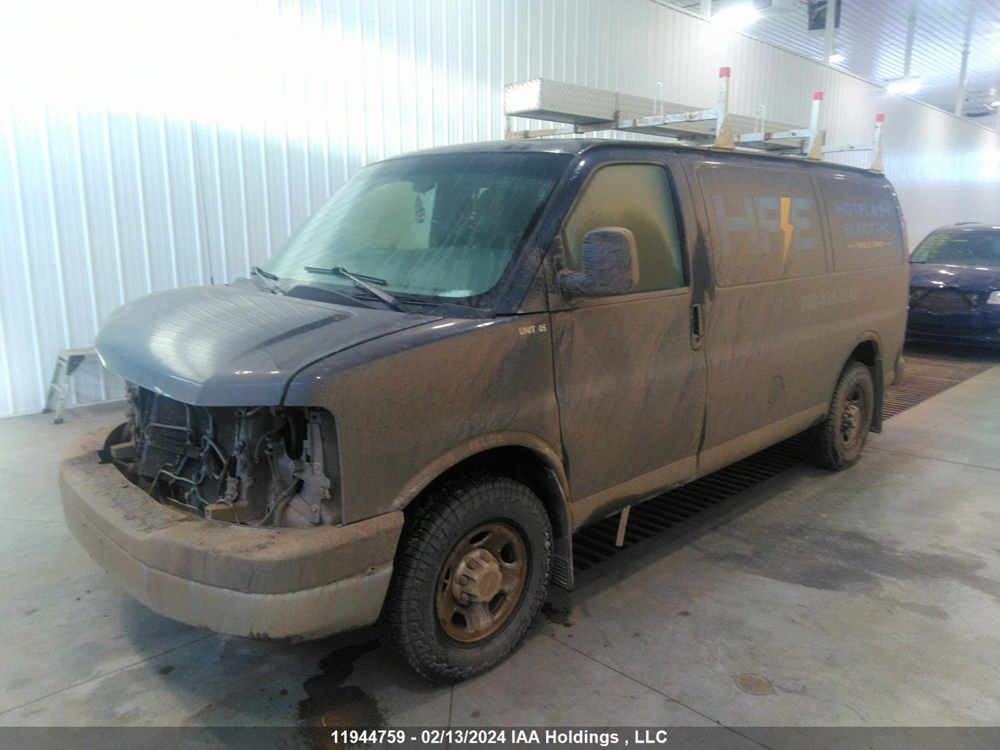 Photo 1 VIN: 1GTW7FCA5D1177771 - GMC SAVANA 