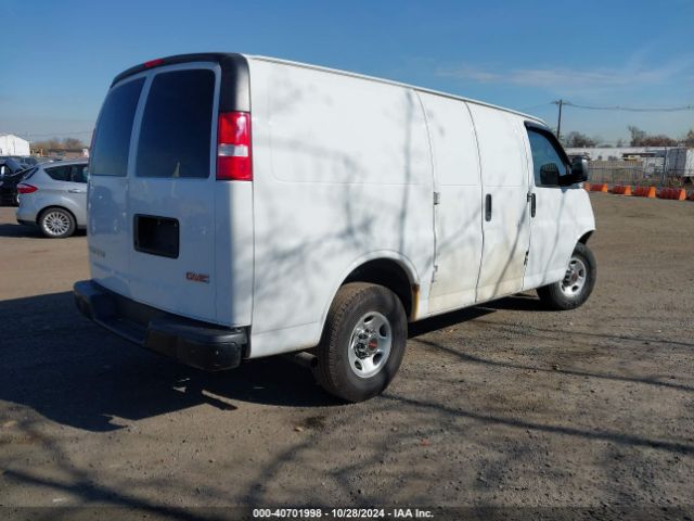 Photo 3 VIN: 1GTW7FCF3F1146954 - GMC SAVANA 