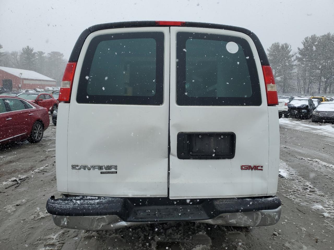 Photo 5 VIN: 1GTW7FCF3F1904064 - GMC SAVANA 