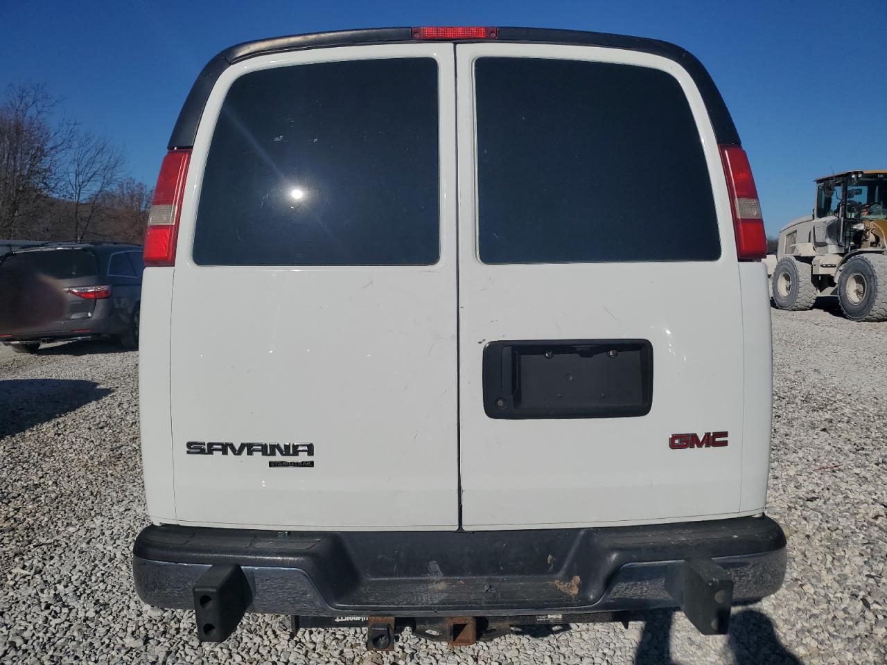 Photo 5 VIN: 1GTW7FCF9F1907454 - GMC SAVANA 