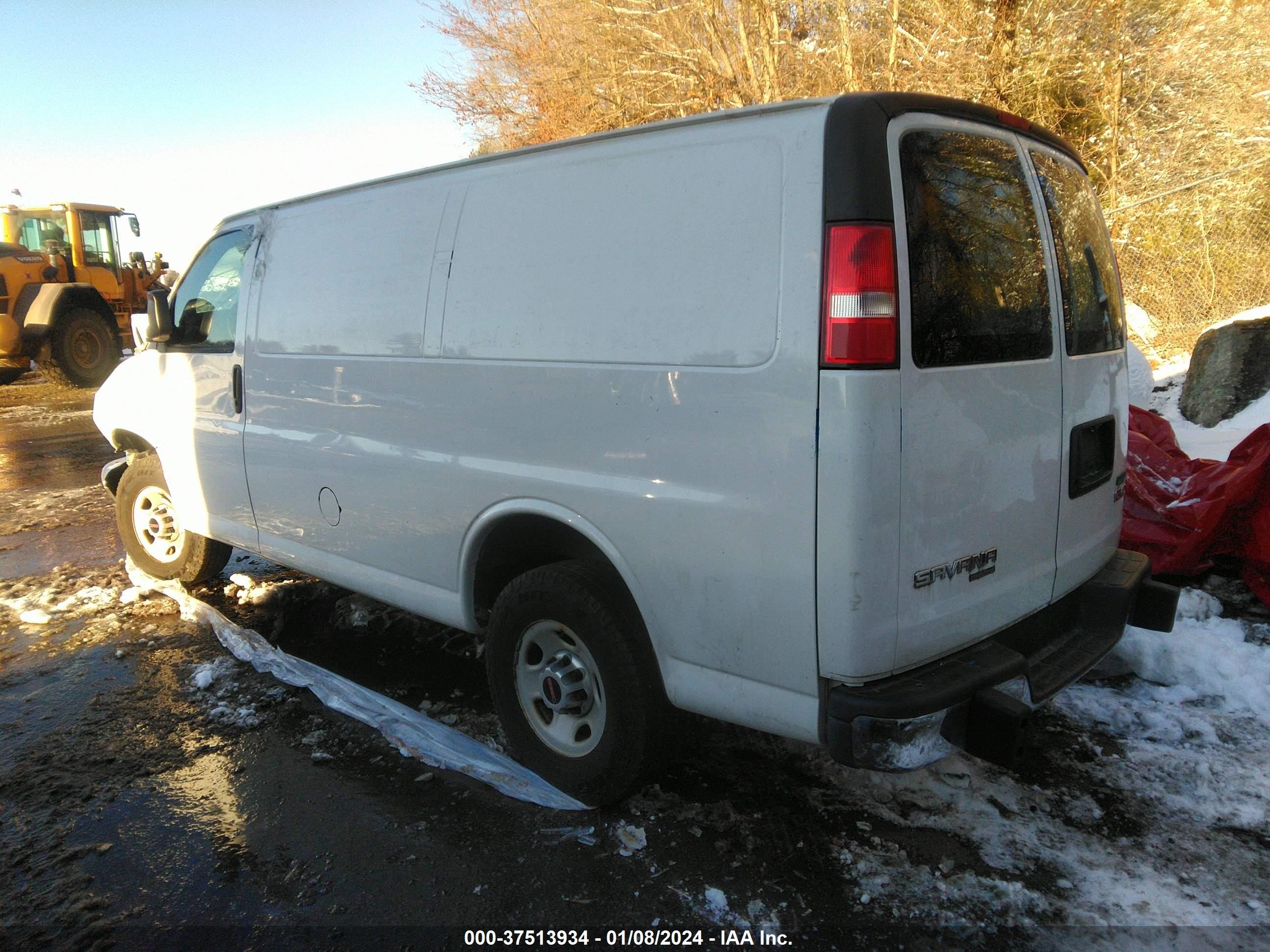 Photo 2 VIN: 1GTW7FCF9F1907700 - GMC SAVANA 