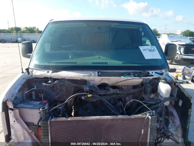 Photo 9 VIN: 1GTW7FCFXF1900903 - GMC SAVANA 